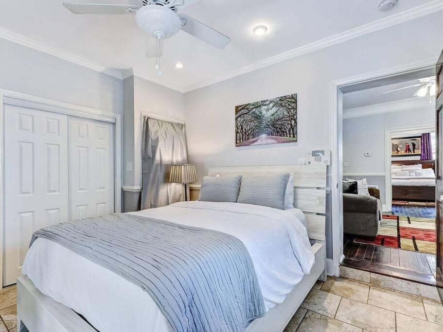 Historic Savannah Gold Private Condo With Pool - 2Bed, 1&Half Bath, Sleeps 6, 1St Floor, 15 Min Walk To Historic Savannah Center And All Attractions エクステリア 写真