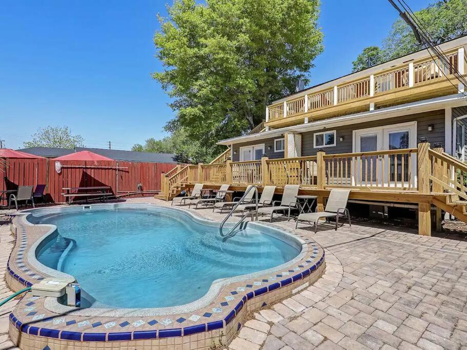 Historic Savannah Gold Private Condo With Pool - 2Bed, 1&Half Bath, Sleeps 6, 1St Floor, 15 Min Walk To Historic Savannah Center And All Attractions エクステリア 写真